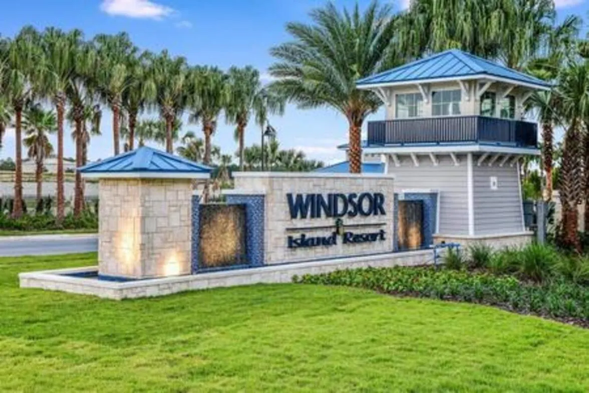 Semesterbostad New Home W Heated Pool & Bbq Grill